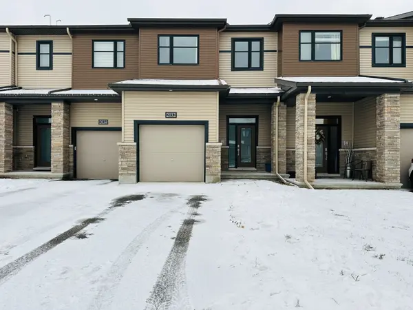 2032 Caltra CRES, Barrhaven, ON K2J 6V4