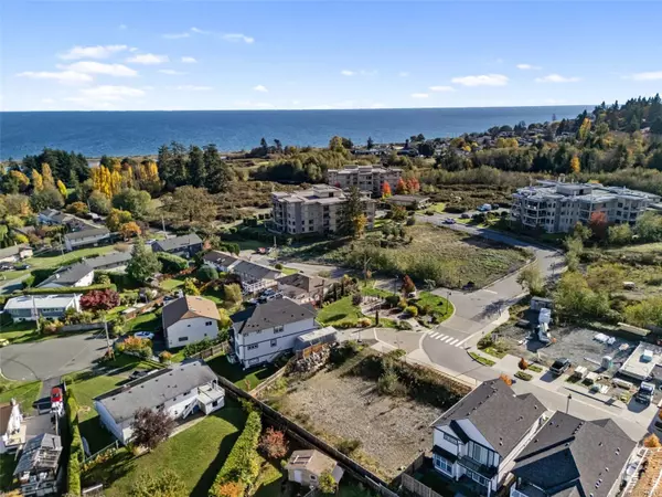 282 Seafield Rd, Colwood, BC V9C 0R1
