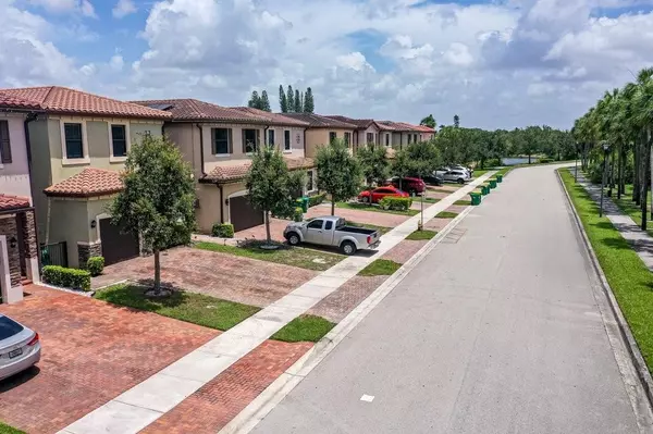 Tamarac, FL 33319,5705 NW 47th Ave