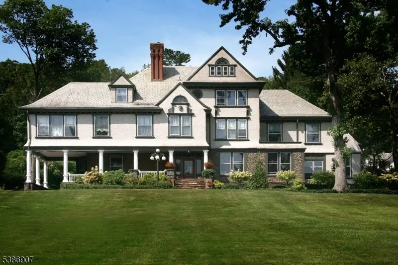 Montclair Twp., NJ 07042,74 S Mountain Ave