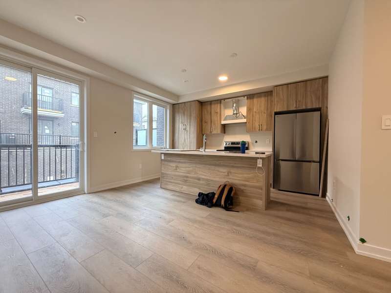 11 Agnes LN, Richmond Hill, ON L4B 0J4