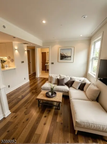 Newark City, NJ 07106,9 Ricord St Apt 1