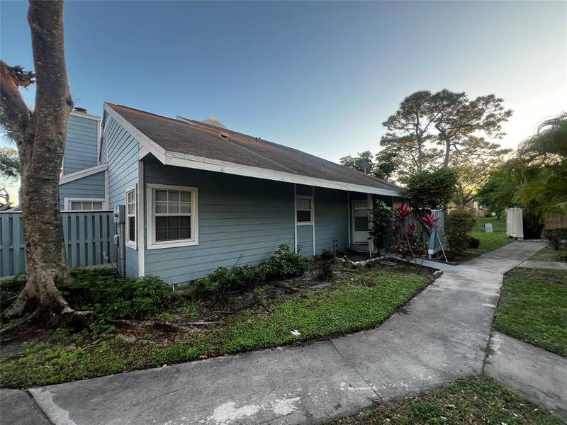 2009 Champions Way #2009, North Lauderdale, FL 33068