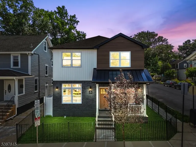 52 Ivy St, Newark City, NJ 07106