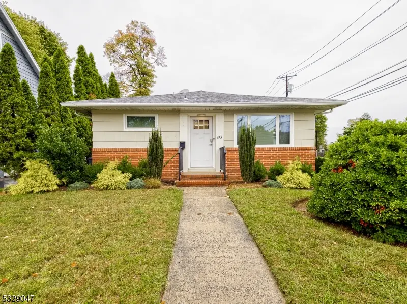 Bound Brook Boro, NJ 08805,123 E Maple Ave