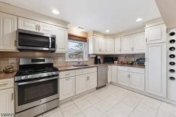 Linden City, NJ 07036,214 Bradford Ave