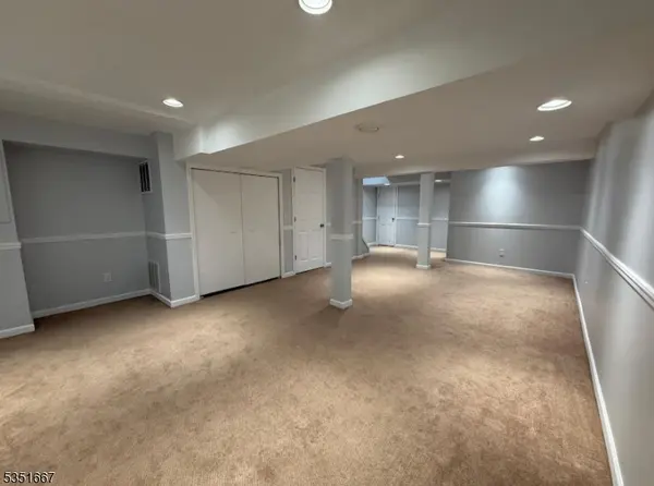 Edison Twp., NJ 08817,121 Dunham Ave