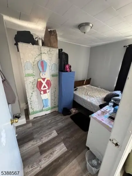 Elizabeth City, NJ 07201,27 Catherine St #2