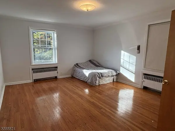 West Milford Twp., NJ 07421,563 Lake Shore Dr