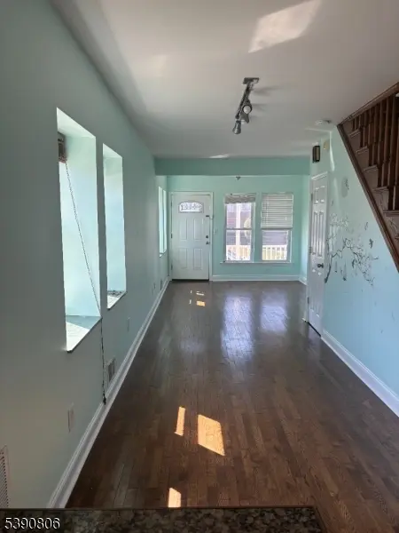 939 Meacham Ave #1, Linden City, NJ 07036