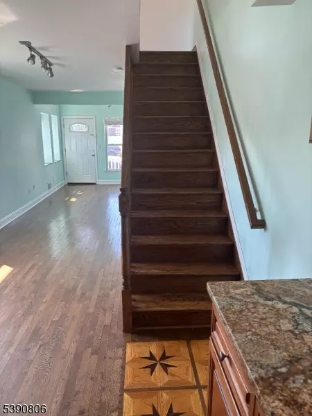 Linden City, NJ 07036,939 Meacham Ave #1