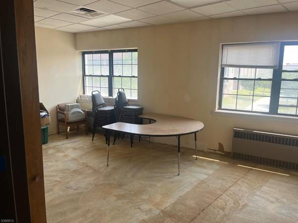 400 Dr Mlk Jr Blvd, East Orange City, NJ 07018