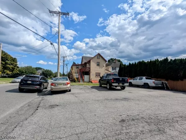 Lopatcong Twp., NJ 08865,597 Belvidere Rd #2