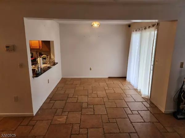 Paterson City, NJ 07501,14 Amethyst Ln