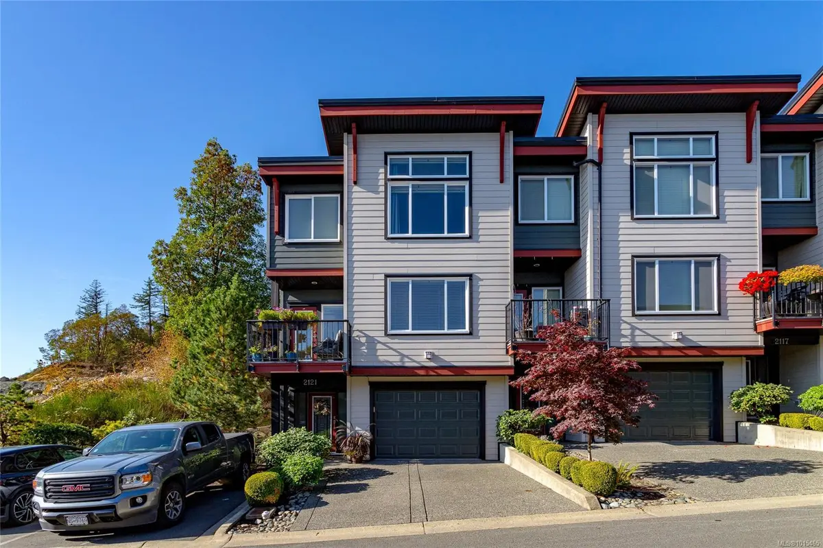 Langford, BC V9B 0J1,2121 Greenhill Rise