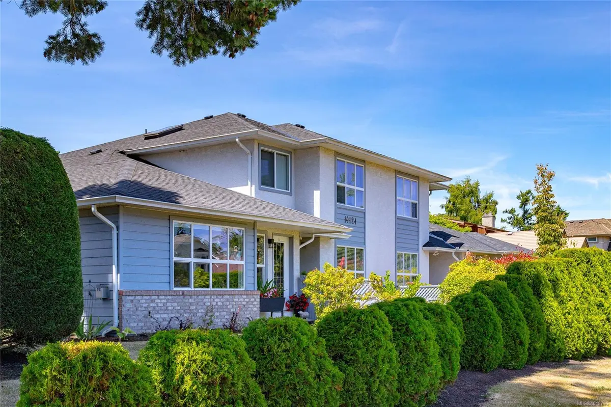 Sidney, BC V8L 3G6,10124 Resthaven Dr #D