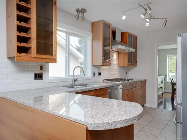 Central Saanich, BC V8Z 7G5,2567 Wilcox Terr