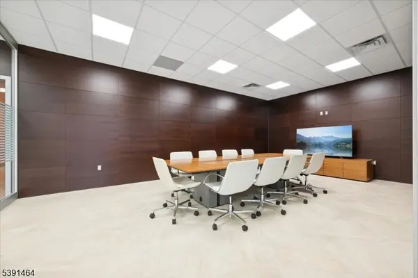 Branchburg Twp., NJ 08876,3087 Us Highway 22