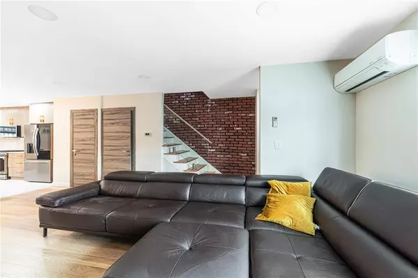 Brooklyn, NY 11235,2721 Batchelder ST