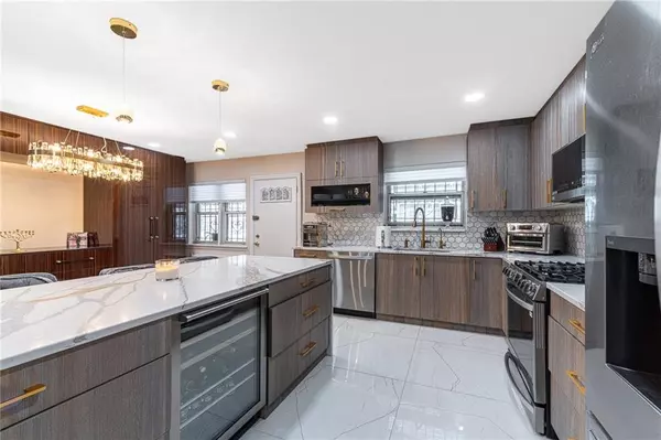 Brooklyn, NY 11235,2721 Batchelder ST