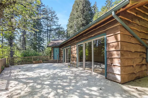 Salt Spring, BC V8K 2R4,297 Churchill Rd