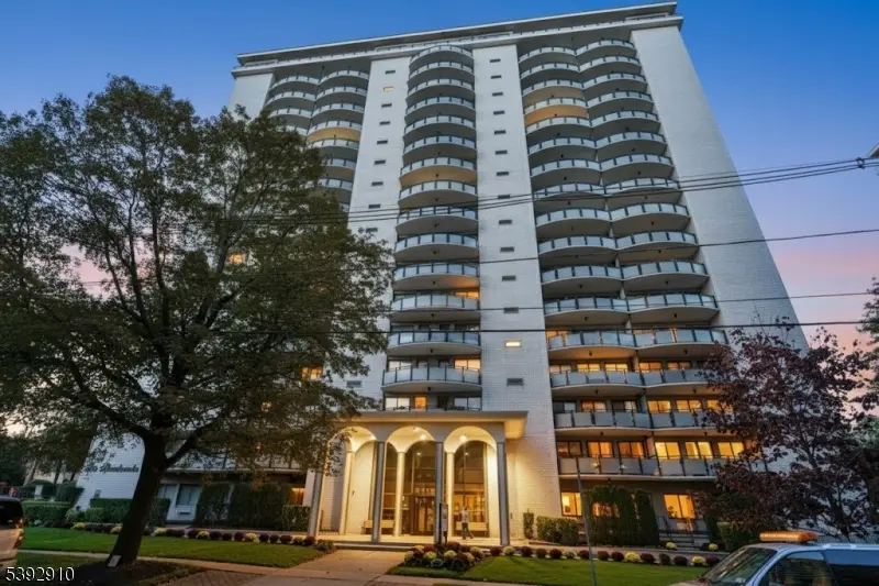 125 Prospect Ave #3-J, Hackensack City, NJ 07601