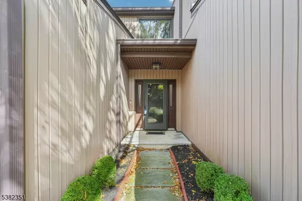 Wayne Twp., NJ 07470,29 Ponds Cir