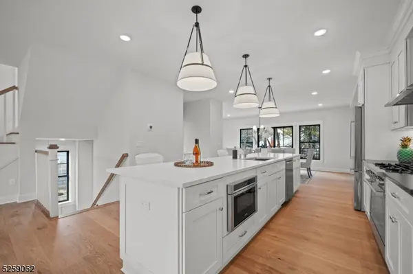 Old Tappan Boro, NJ 07675,147 Central Ave Unit 17 #17