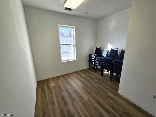 Raritan Twp., NJ 08822,5 Walter E Foran Blvd