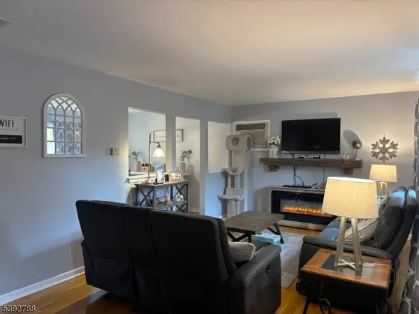 Wanaque Boro, NJ 07465,42 Willow Way