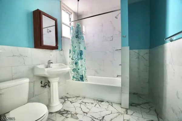 Elizabeth City, NJ 07206,255 Magnolia Ave 2