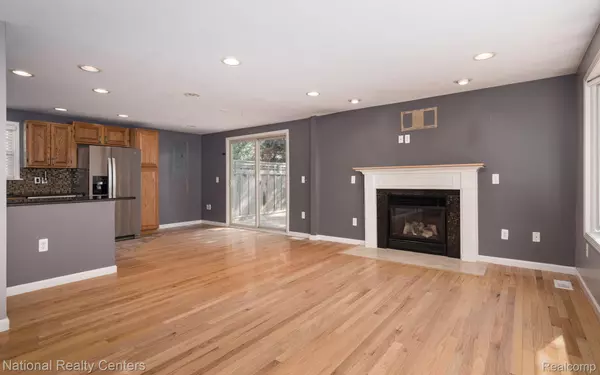 Royal Oak, MI 48067,402 N West ST