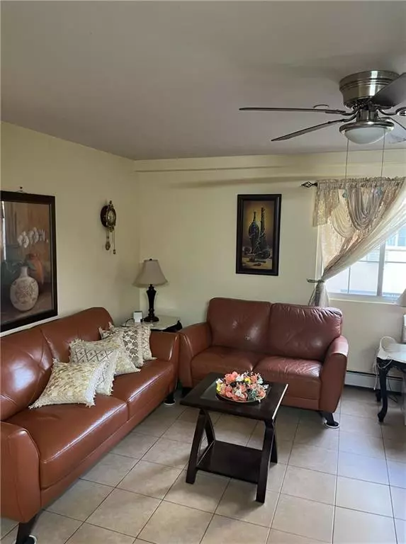 Bronx, NY 10457,2135 Crotona AVE #2B