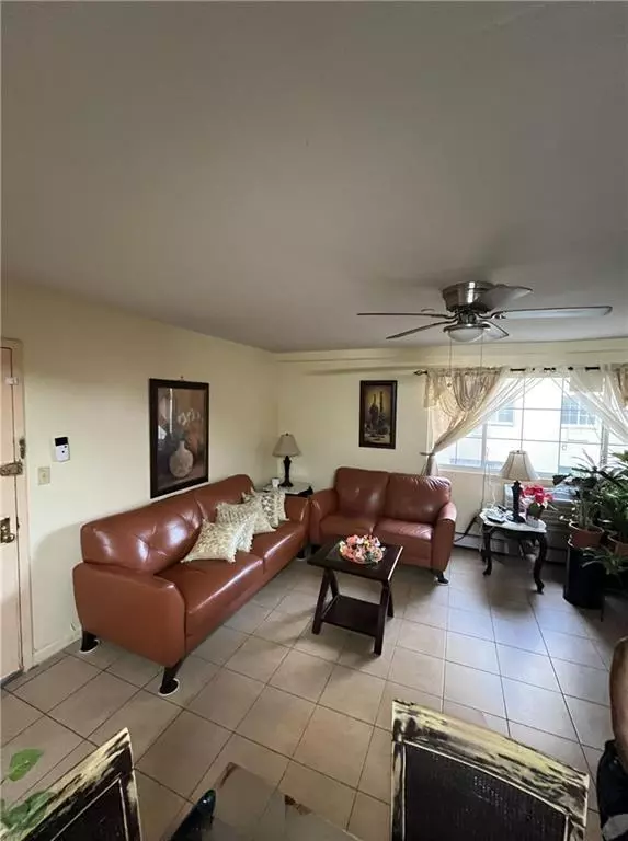 Bronx, NY 10457,2135 Crotona AVE #2B