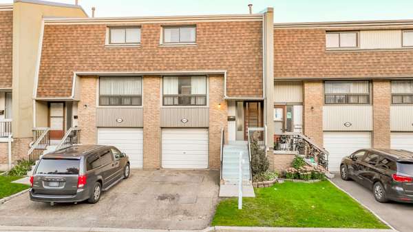 Brampton, ON L6S 3J9,143 Ashton CRES #143