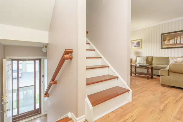 Brampton, ON L6S 3J9,143 Ashton CRES #143