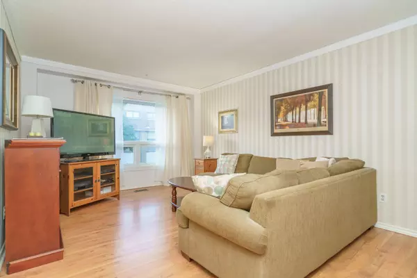 Brampton, ON L6S 3J9,143 Ashton CRES #143