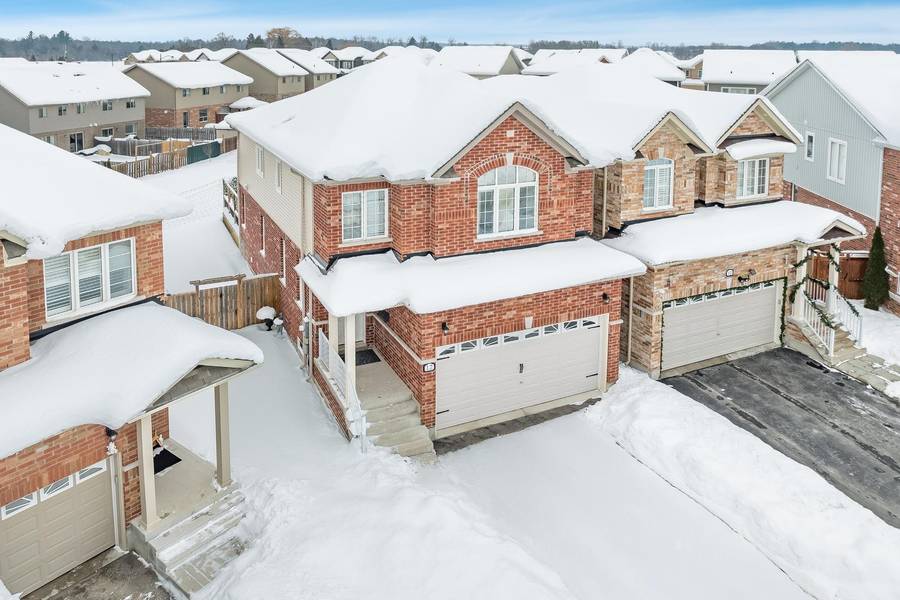 12 Hutton CRES, Essa, ON L3W 0R6