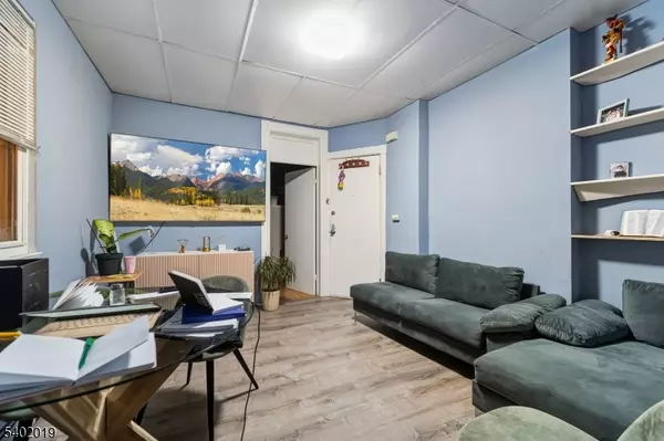 Union City, NJ 07087,123 47Th St