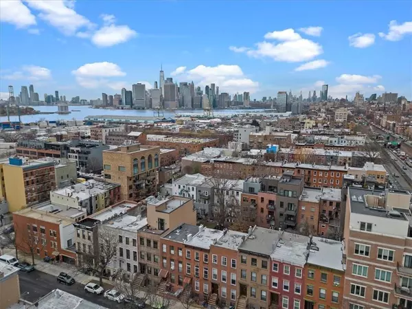 Brooklyn, NY 11231,39 Woodhull ST