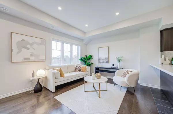 Toronto E05, ON M1W 0A5,13 Eaton Park LN #16