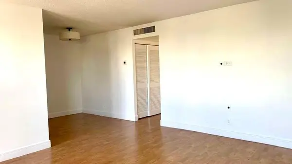 Pompano Beach, FL 33062,2860 NE 14th Street Cswy #405 D