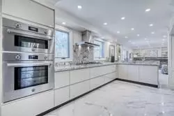 Oakville, ON L6J 5R7,271 Lawson ST