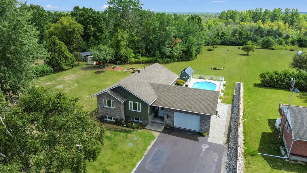 2915 2nd Concession, Elizabethtown-kitley, ON K6V 5T1