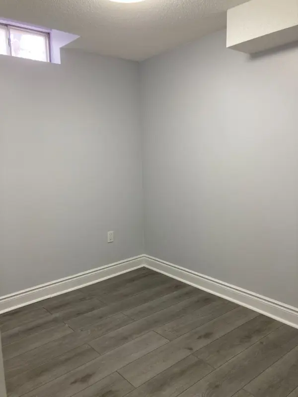 Brampton, ON L6Y 4K1,174 Torrance Wood