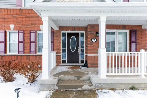 Brampton, ON L7A 4G1,39 Fenchurch DR