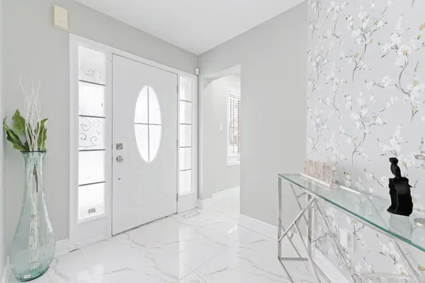 Brampton, ON L7A 4G1,39 Fenchurch DR