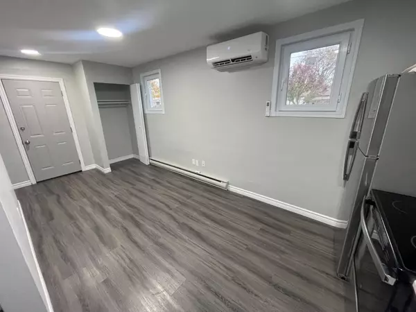 London East, ON N6B 1J5,292 Simcoe ST #1