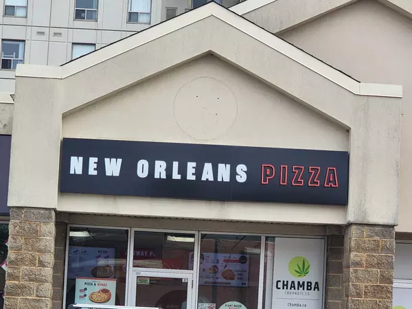 425 University AVE E, Waterloo, ON N2K 4C9