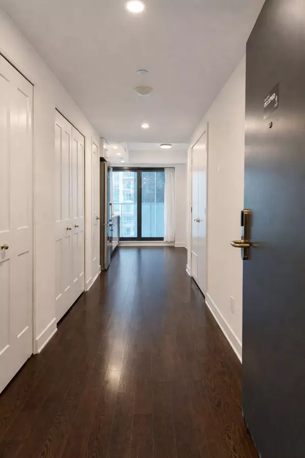 Lower Town - Sandy Hill, ON K1N 0G8,180 George ST #1411